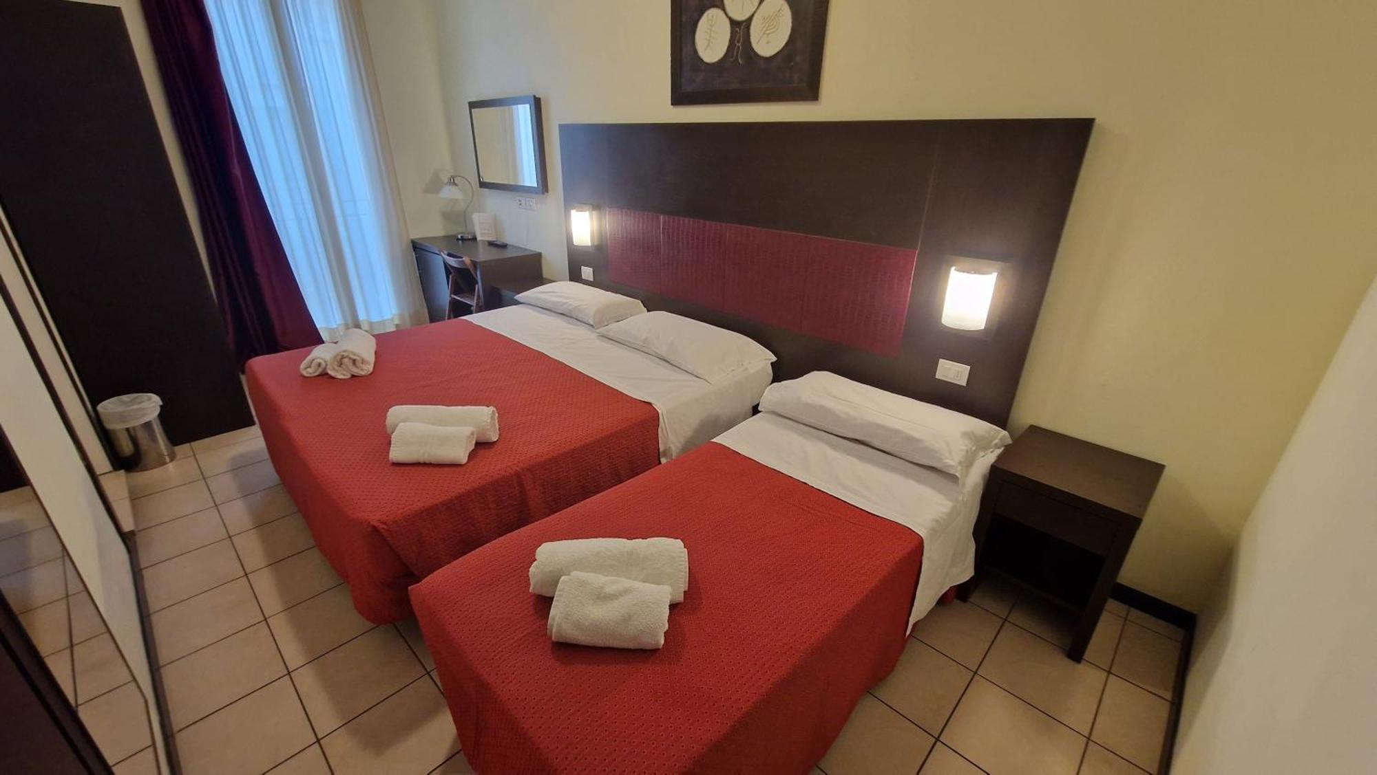 Hotel Alibi Rimini Buitenkant foto