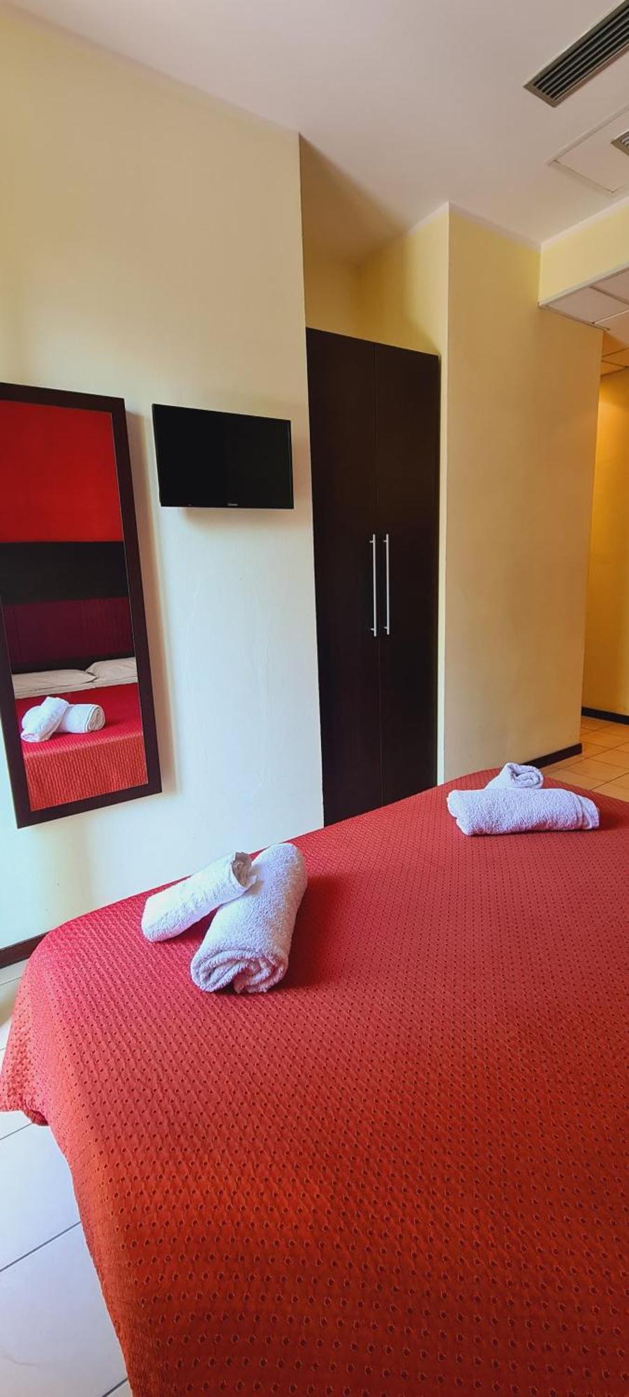 Hotel Alibi Rimini Buitenkant foto