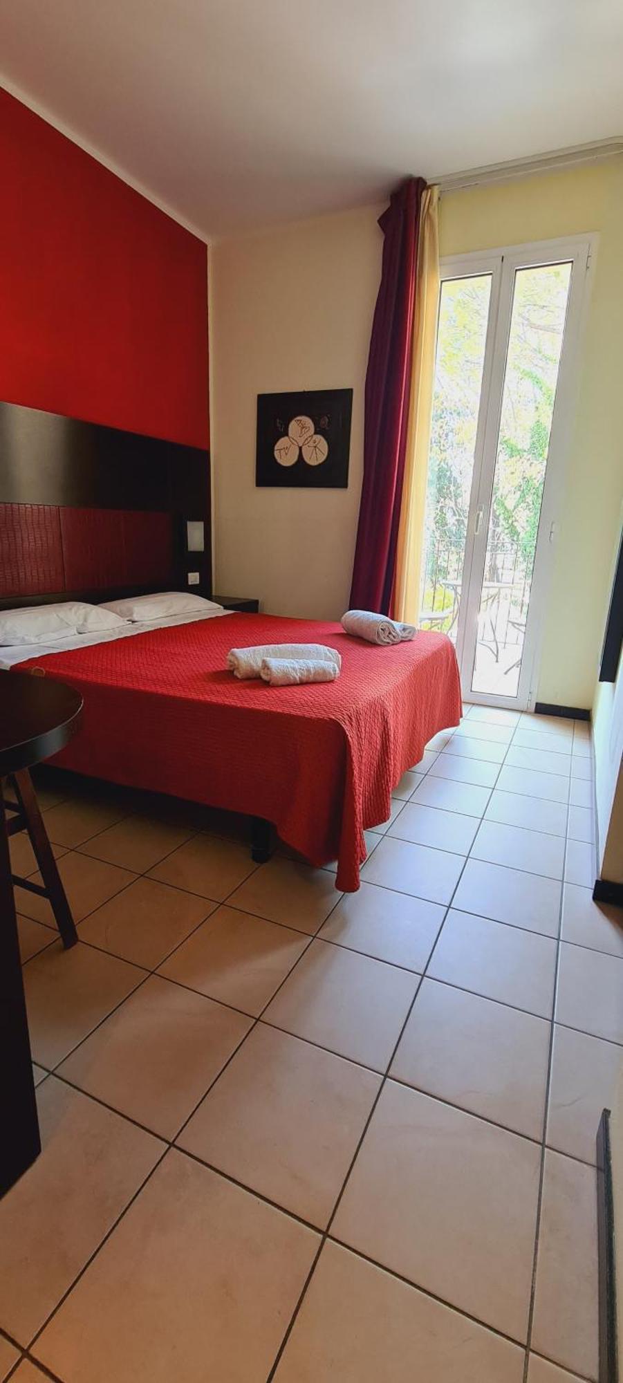 Hotel Alibi Rimini Buitenkant foto