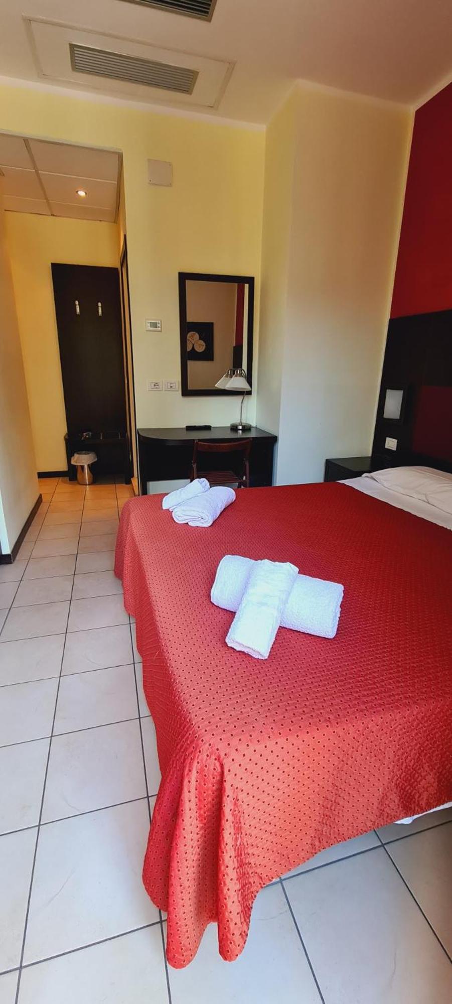 Hotel Alibi Rimini Buitenkant foto