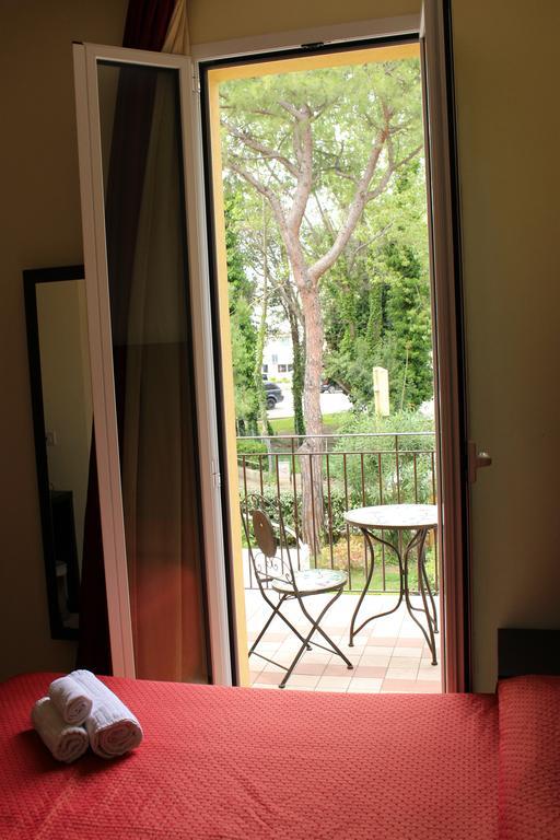 Hotel Alibi Rimini Buitenkant foto
